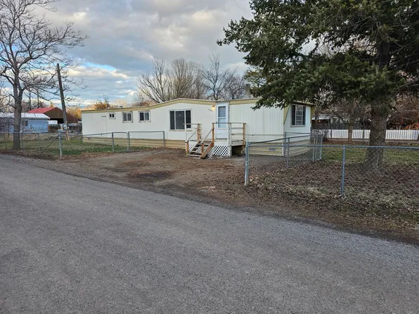 1227 N College St, Union, OR 97883