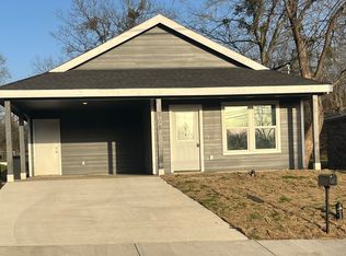 806 Park St, Commerce, TX 75428