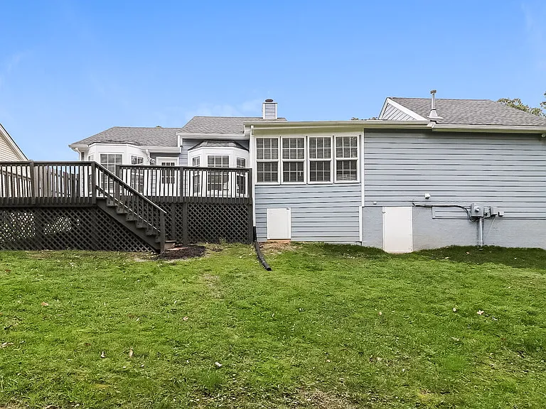504 Heathwick Dr — Photo 15
