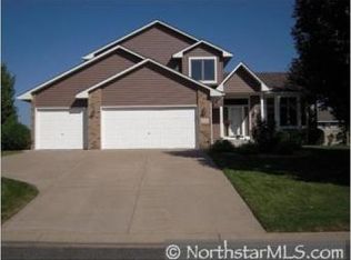 5310 89th Crescent Cir N, Brooklyn Park, MN 55443