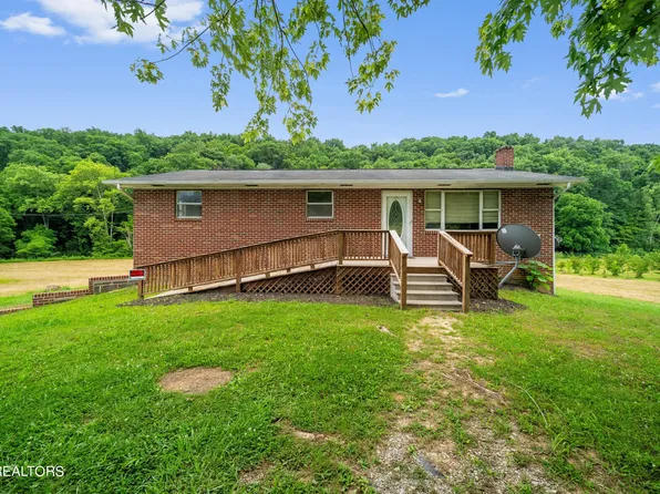 2597 Hinds Creek Rd, Heiskell, TN 37754