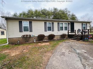 33 Maul Camp Run Rd, Ravenswood, WV 26164