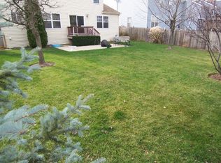 954 Dunhill Rd, Grayslake, IL 60030