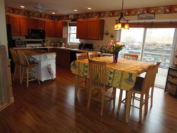 Dining Area 2