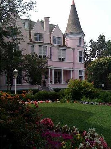 Louisville's most famous PALACE