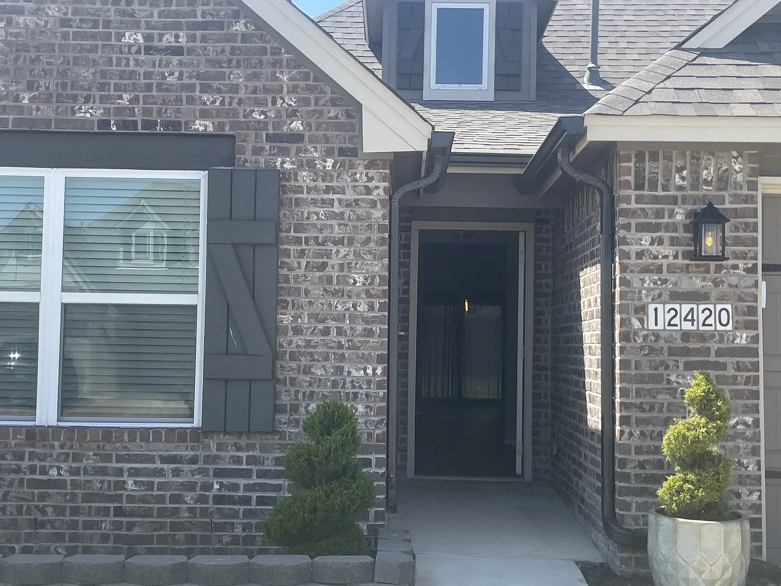 12420 South Oxford Avenue - 1 — Photo 3