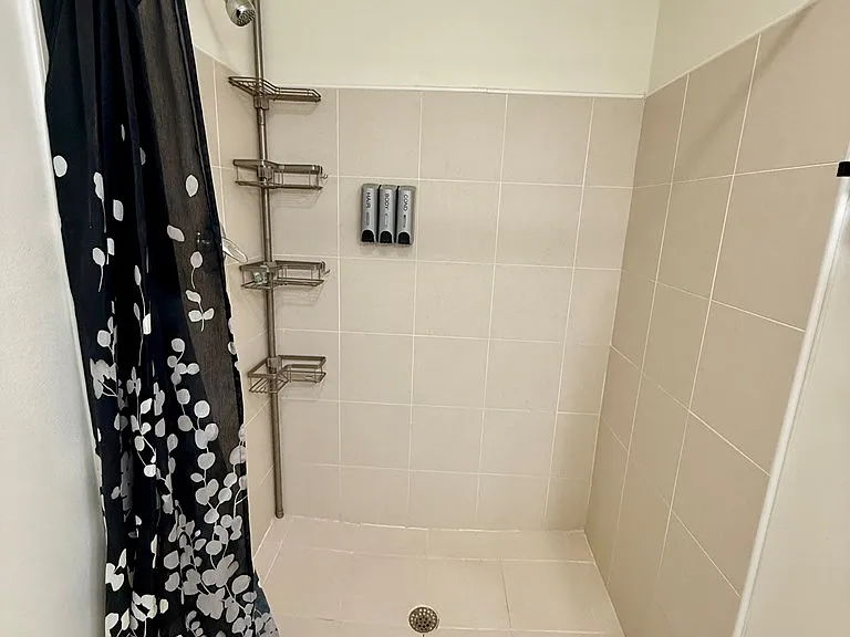 391 Riverside Dr — Photo 16