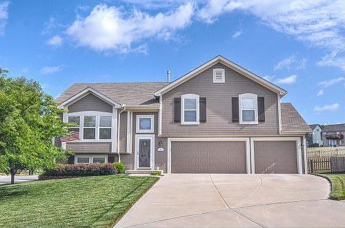 1st image of 1303 Honeysuckle Ct