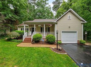 3304 Overcreek Ln, Midlothian, VA 23112