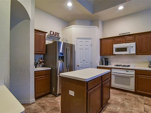 3rd image of 5788 Brighton Ct