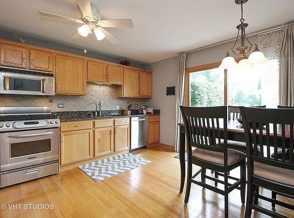 4th image of 13556 Parkland Ct