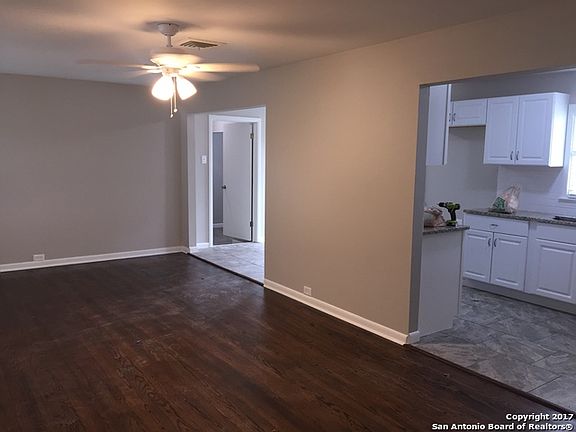 5th image of 219 Eland Dr