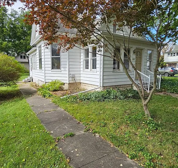 415 N Maple Ave — Photo 3
