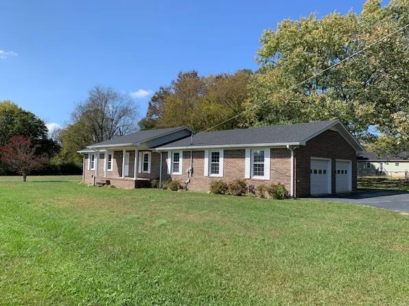 215 Stewart St, Tullahoma, TN 37388