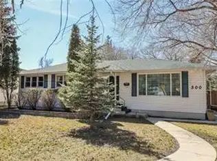 300 Kelvin Blvd #1A, Winnipeg, MB R3P0H9