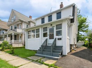 272 Pixlee Pl, Bridgeport, CT 06610