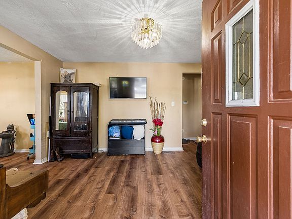 5th image of 114 28th St