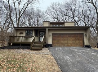 1767 Oakridge St, Portage, IN 46368