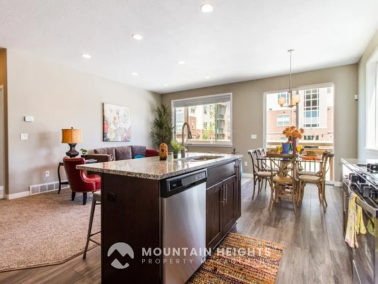 797 W Tamsin Ct — Photo 10