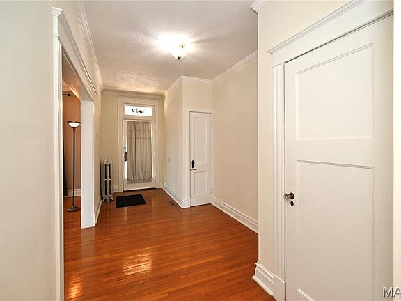 4th image of 5322 Lansdowne Ave