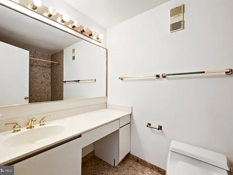 250 President St #603 — Photo 18
