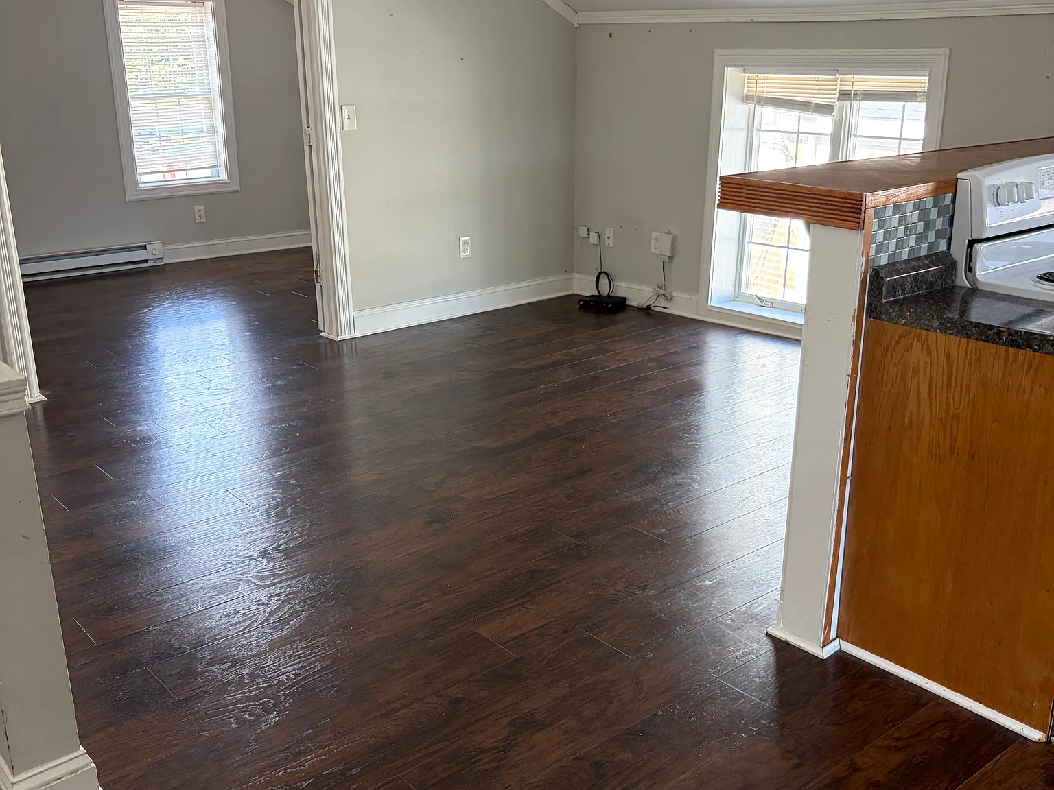 3 bed, 850 sqft, $1,650 — Photo 2