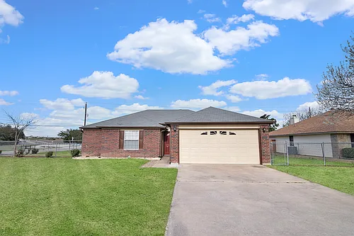 5002 Acorn Creek Trl Photo 1