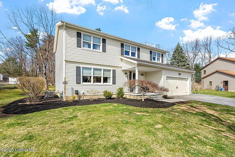 3rd image of 1431 Orlyn Drive