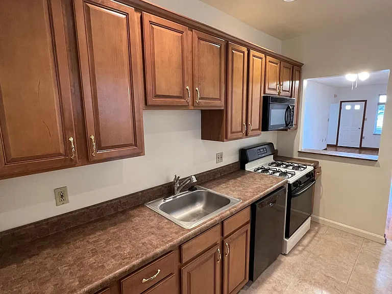 349 Kambach St #1 — Photo 5