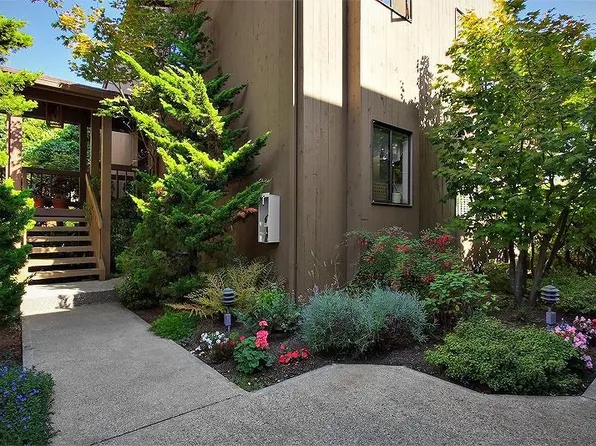 1906 Colby Ave, Everett, WA 98201