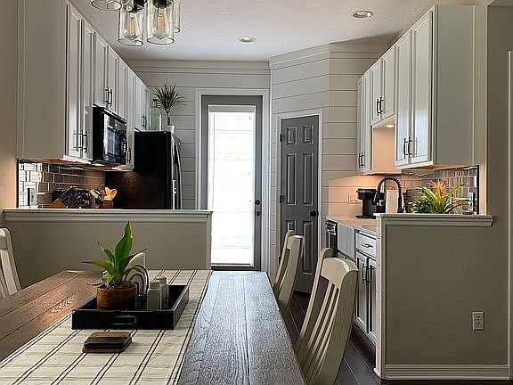 3rd image of 8429 Leeland Archer Blvd