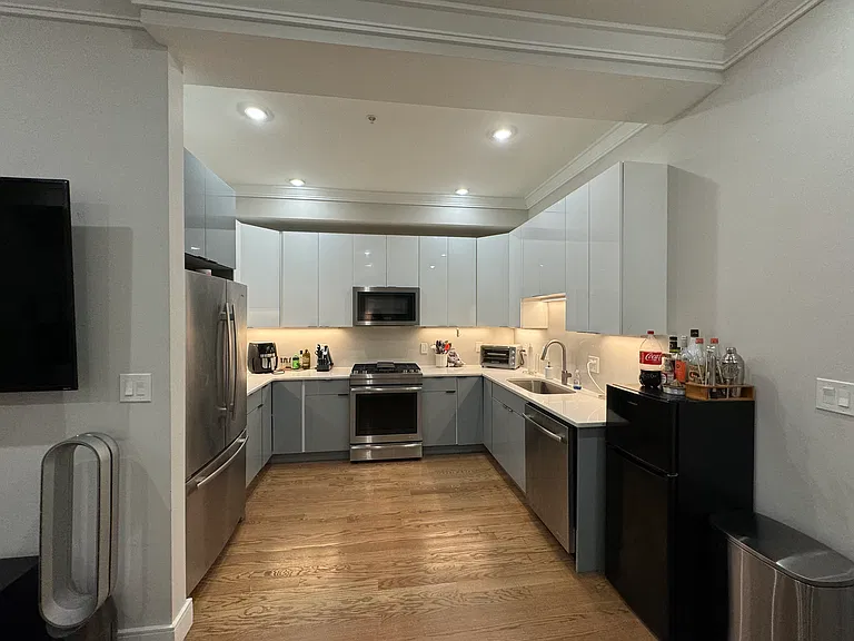 464 Sumner St #2 — Photo 1