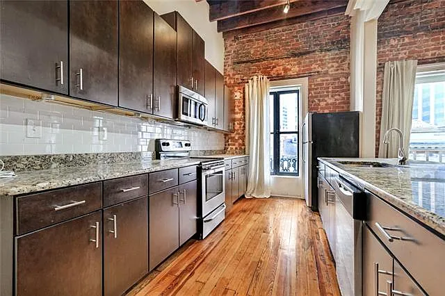 137 Carondelet St #404 — Photo 6