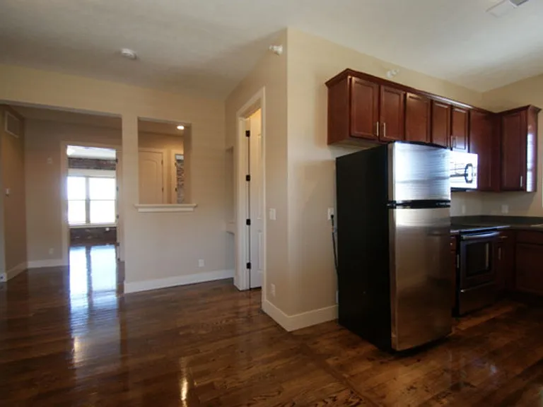 2934 Leavenworth St — Photo 49