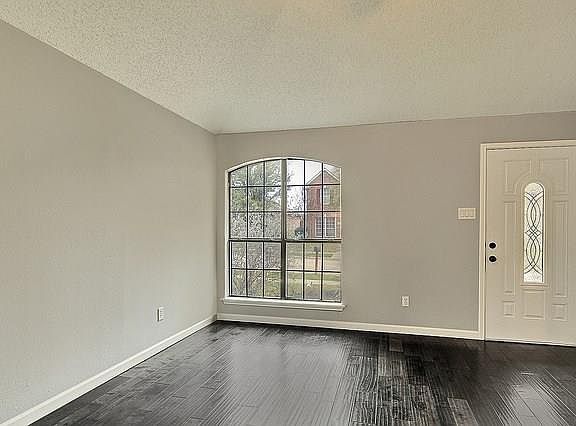 4th image of 4425 Cordova Ln