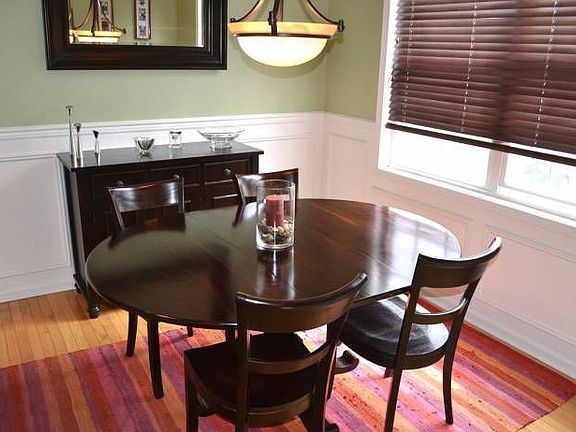 Bright Dining Area!