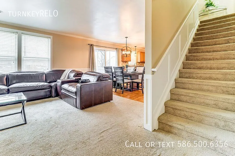 Furnished/Turn Key - 4bed home near EMU - Pool Access — Photo 3