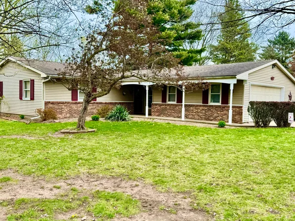 135 High Banks Dr, Quincy, MI 49082