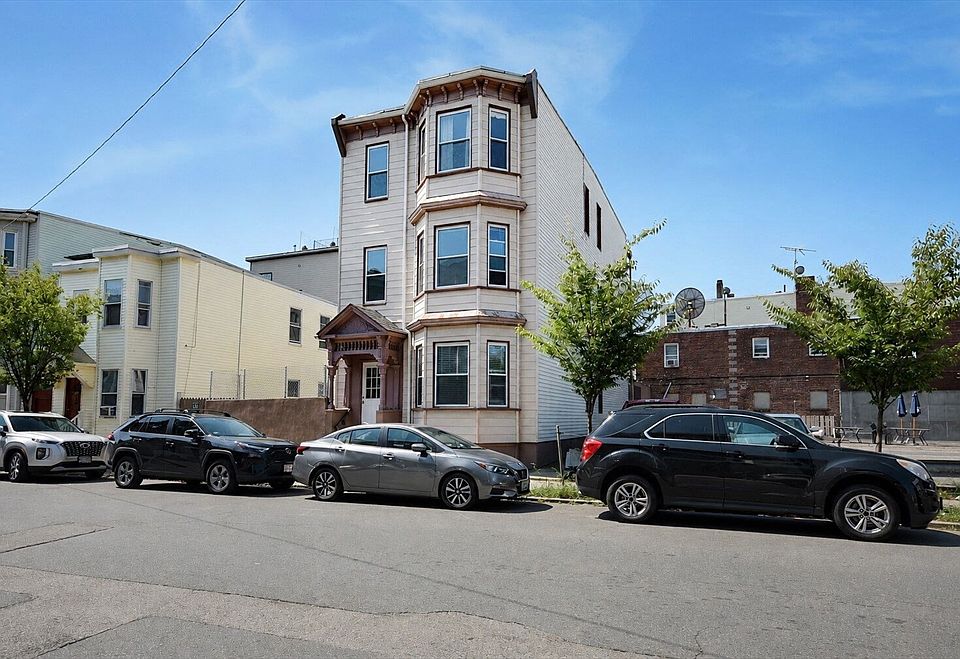 1st image of 68 Brooks St