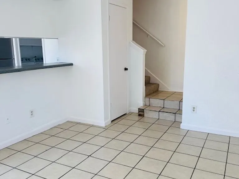 5907 Cougar Dr #C — Photo 8