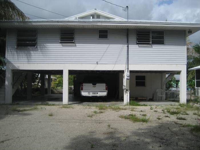 1st image of 1584 Gardenia Ln