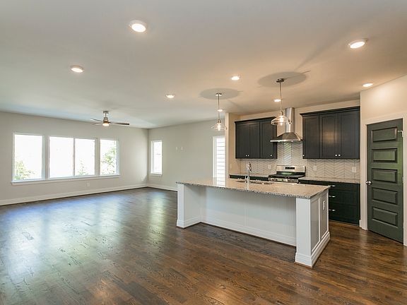 4th image of 1909 Seminole Ave