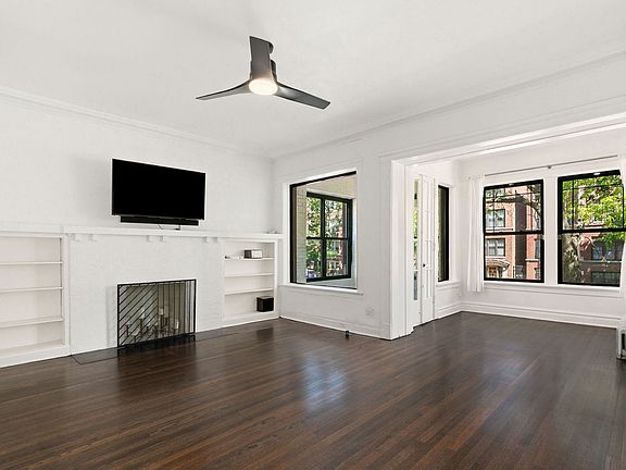 3rd image of 1221 E Hyde Park Blvd APT 1