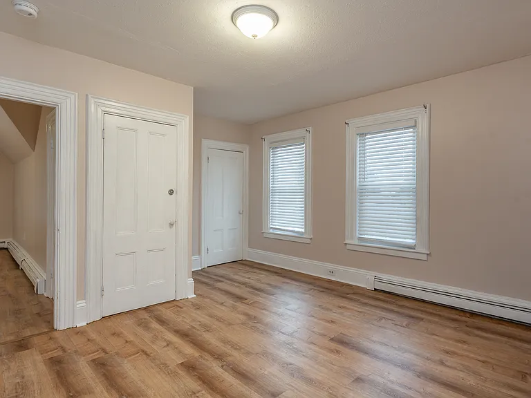 19 Everett St #2 — Photo 15