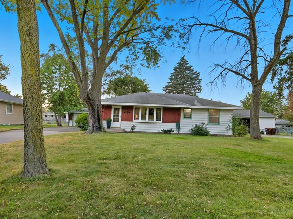 8832 Hadley Ave S, Cottage Grove, MN 55016