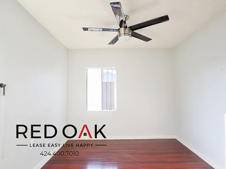 1184 E 52nd St #3/4 — Photo 22