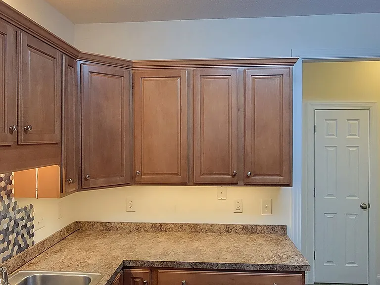1704 Irish Blvd — Photo 7