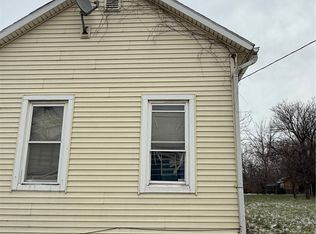 3325 E 49th St, Cleveland, OH
