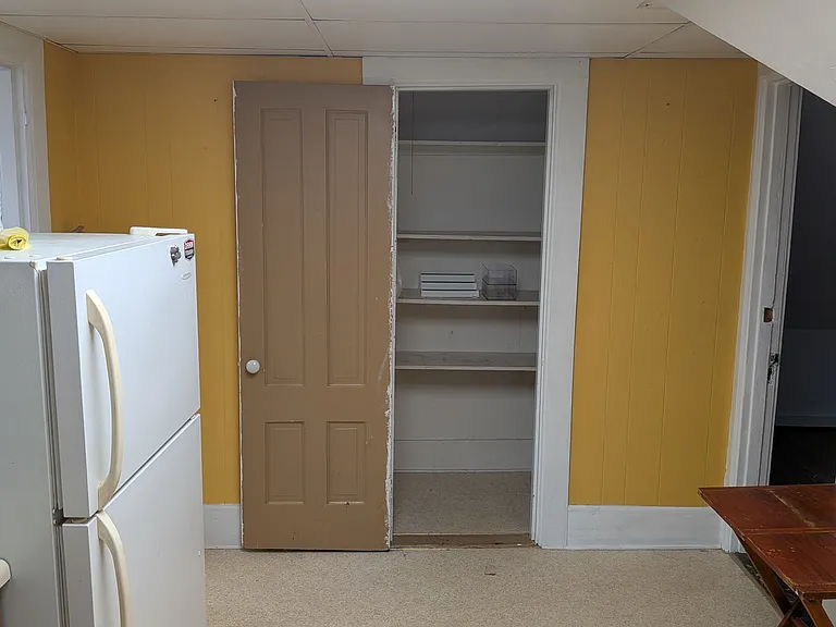 83 Frost Pl #2 — Photo 6