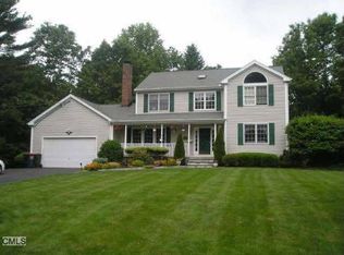 85 Frelma Dr, Trumbull, CT 06611